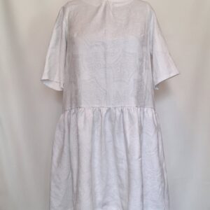 Valkoinen frillamekko, koko XL/XXL